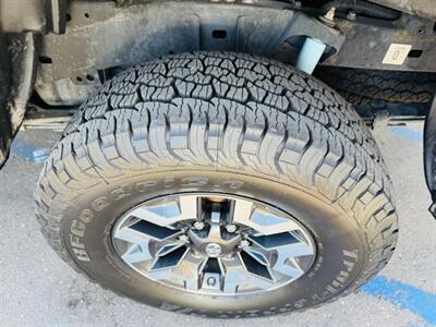 2016 Toyota Tacoma SR5 V6  One Owner - Photo 19 - San Diego, CA 92115