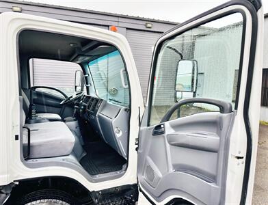 2019 Isuzu NPR - Photo 26 - Seattle, WA 98108
