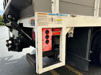 2012 Ford F-550 F-550 -Crew Cab 6.7 Diesel 12’ Flatbed Liftgate ON  12' Flatbed w/ Liftgate - Photo 11 - Seattle, WA 98108