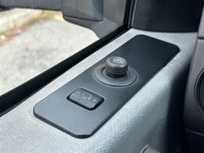 2012 Ford F-550 F-550 -Crew Cab 6.7 Diesel 12’ Flatbed Liftgate ON  12' Flatbed w/ Liftgate - Photo 35 - Seattle, WA 98108