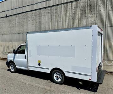 2019 GMC Savana 3500 12' Box - Photo 3 - Seattle, WA 98108