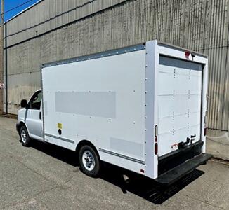 2019 GMC Savana 3500 12' Box - Photo 4 - Seattle, WA 98108
