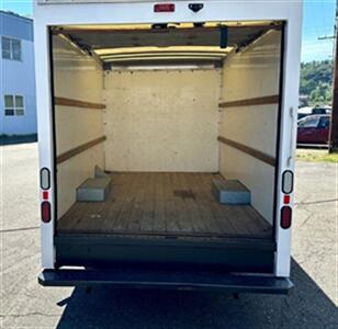 2019 GMC Savana 3500 12' Box - Photo 5 - Seattle, WA 98108