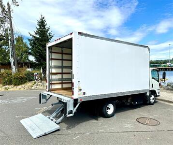 2018 ISUZU NPR 16' Box w/ Liftgate   - Photo 38 - Seattle, WA 98108