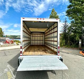 2018 ISUZU NPR 16' Box w/ Liftgate   - Photo 35 - Seattle, WA 98108