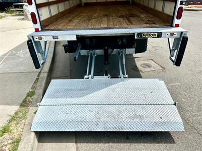 2018 ISUZU NPR 16' Box w/ Liftgate   - Photo 32 - Seattle, WA 98108
