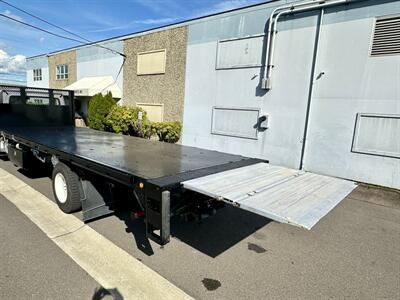 2017 Freightliner M2 106 26' Flatbed with LiftGate - Photo 22 - Seattle, WA 98108