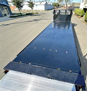 2017 Freightliner M2 106 26' Flatbed with LiftGate - Photo 6 - Seattle, WA 98108