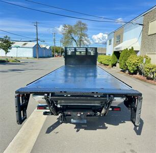 2017 Freightliner M2 106 26' Flatbed with LiftGate - Photo 17 - Seattle, WA 98108