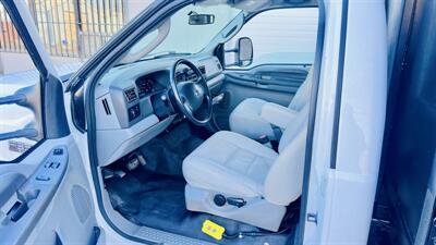 2004 Ford F-350 Super Duty Dump Truck   - Photo 14 - Seattle, WA 98108