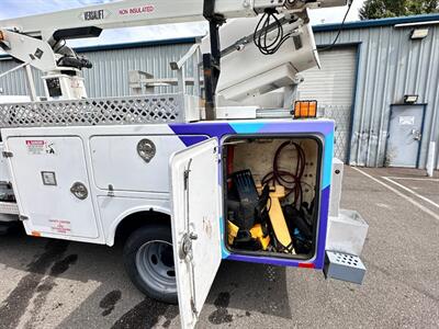 2013 Ford F-450 Super Duty F-450 Bucket Boom Truck - Photo 18 - Seattle, WA 98108