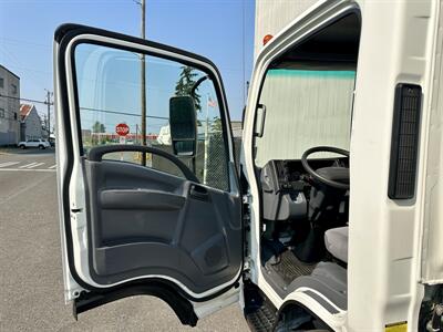 2019 Chevrolet W4500 16 foot with LiftGate - Photo 19 - Seattle, WA 98108