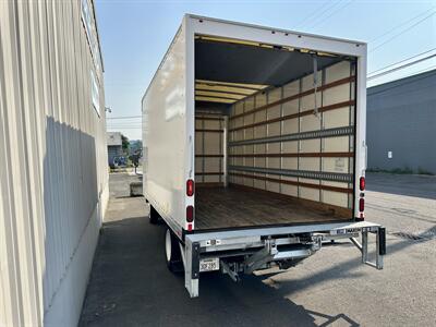 2019 Chevrolet W4500 16 foot with LiftGate - Photo 22 - Seattle, WA 98108