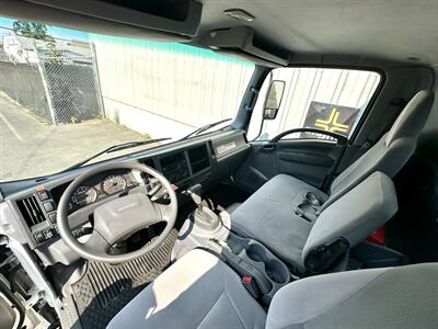 2019 Chevrolet W4500 16 foot with LiftGate - Photo 21 - Seattle, WA 98108