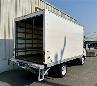 2019 Chevrolet W4500 16 foot with LiftGate - Photo 14 - Seattle, WA 98108