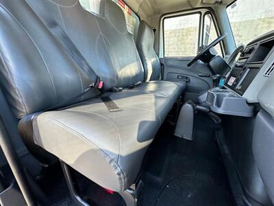 2017 International DuraStar 4300 26ft - Photo 24 - Seattle, WA 98108