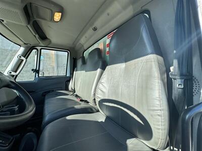 2017 International DuraStar 4300 26ft - Photo 16 - Seattle, WA 98108