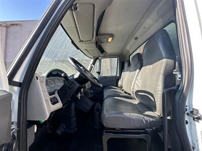 2017 International DuraStar 4300 26ft - Photo 12 - Seattle, WA 98108