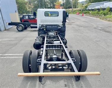 2015 Hino 195 ~ 149 WB Cab & Chassis - Photo 2 - Seattle, WA 98108