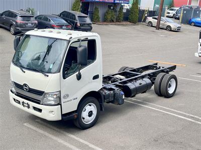 2015 Hino 195 ~ 149 WB Cab & Chassis - Photo 8 - Seattle, WA 98108