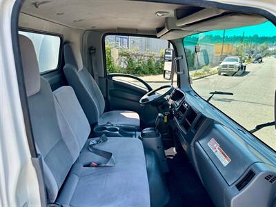 2019 Chevrolet W4500 16' Box w/ Liftgate - Photo 31 - Seattle, WA 98108