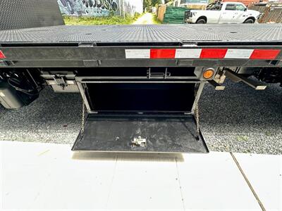 2015 Isuzu NRR 22' Flatbed w/ Liftga Nrr - Photo 14 - Seattle, WA 98108