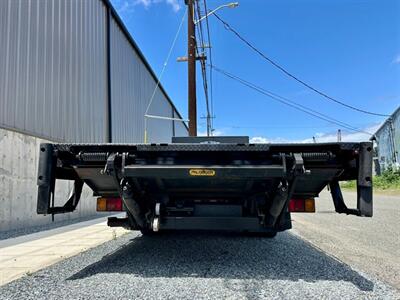 2015 Isuzu NRR 22' Flatbed w/ Liftga Nrr - Photo 20 - Seattle, WA 98108