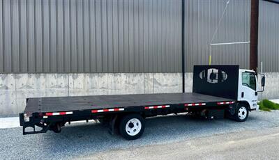 2015 Isuzu NRR 22' Flatbed w/ Liftga Nrr - Photo 8 - Seattle, WA 98108