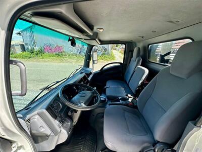 2015 Isuzu NRR 22' Flatbed w/ Liftga Nrr - Photo 29 - Seattle, WA 98108