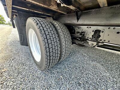 2015 Isuzu NRR 22' Flatbed w/ Liftga Nrr - Photo 18 - Seattle, WA 98108