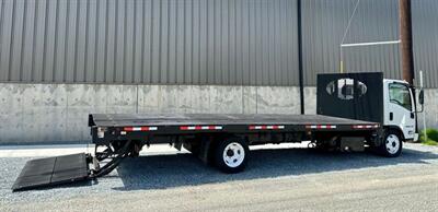 2015 Isuzu NRR 22' Flatbed w/ Liftga Nrr - Photo 26 - Seattle, WA 98108