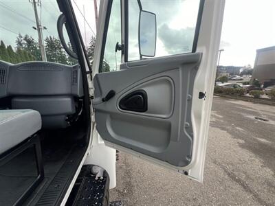 2007 International DuraStar 4200 INTERNATIONAL H 4200 *ONLY 4,661 Miles – Mobile - Photo 27 - Seattle, WA 98108