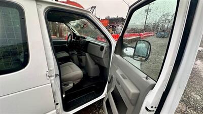2010 Ford Econoline E-250 - Super Low Miles * - Photo 15 - Seattle, WA 98108