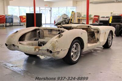 1960 Chevrolet Corvette   - Photo 7 - Springfield, OH 45503