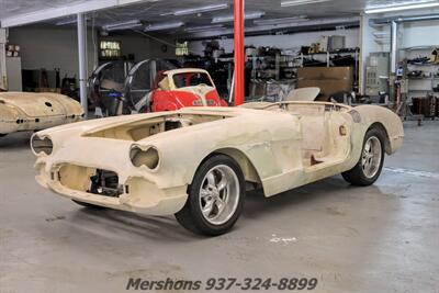 1960 Chevrolet Corvette   - Photo 1 - Springfield, OH 45503