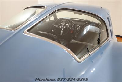 1963 Chevrolet Corvette   - Photo 10 - Springfield, OH 45503