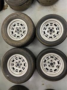 1971 DeTomaso Pantera 1971-1974  Wheels & Tires