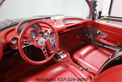 1961 Chevrolet Corvette   - Photo 13 - Springfield, OH 45503
