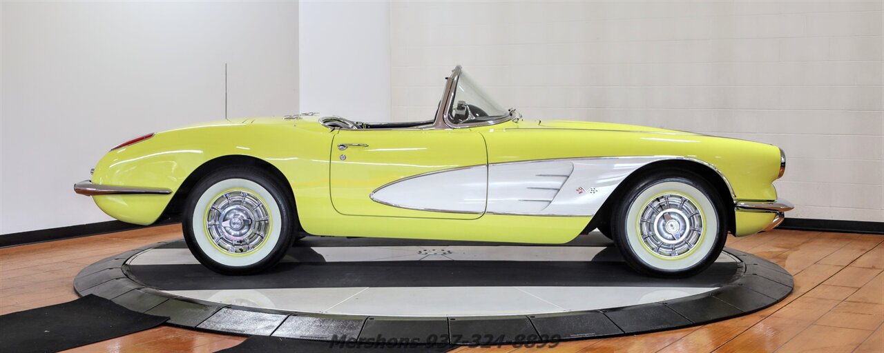 1960 Chevrolet Corvette   - Photo 14 - Springfield, OH 45503