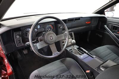 1987 Chevrolet Camaro IROC-Z   - Photo 2 - Springfield, OH 45503