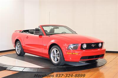 2005 Ford Mustang GT Deluxe   - Photo 7 - Springfield, OH 45503