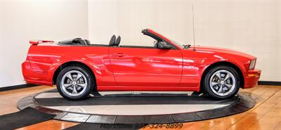2005 Ford Mustang GT Deluxe   - Photo 8 - Springfield, OH 45503