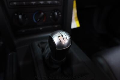 2005 Ford Mustang GT Deluxe   - Photo 18 - Springfield, OH 45503