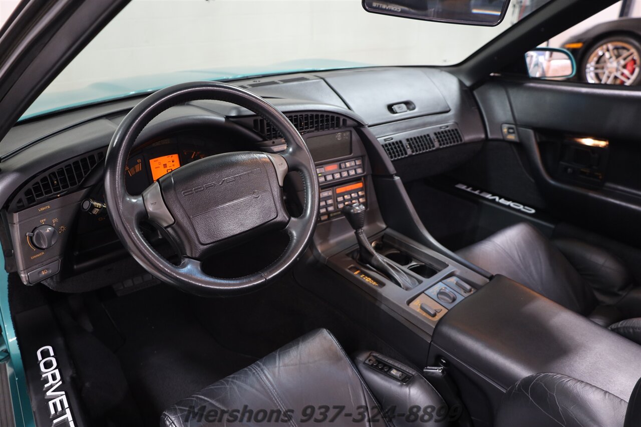 1991 Chevrolet Corvette   - Photo 14 - Springfield, OH 45503