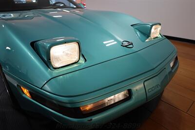 1991 Chevrolet Corvette   - Photo 12 - Springfield, OH 45503