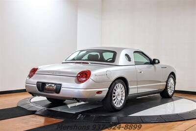 2004 Ford Thunderbird Deluxe   - Photo 14 - Springfield, OH 45503
