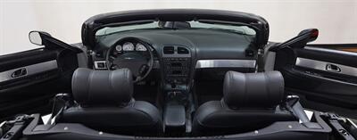 2004 Ford Thunderbird Deluxe   - Photo 2 - Springfield, OH 45503