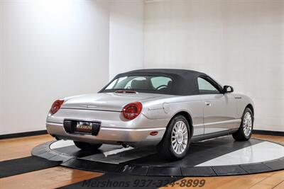 2004 Ford Thunderbird Deluxe   - Photo 16 - Springfield, OH 45503
