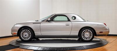 2004 Ford Thunderbird Deluxe   - Photo 11 - Springfield, OH 45503