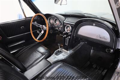 1963 Chevrolet Corvette   - Photo 16 - Springfield, OH 45503
